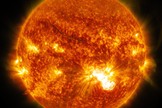 giant-sunspot-major-solar-flare-oct24-2014